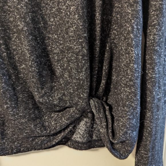 Charcoal gray long sleeve shirt with knot detail - Picture 4 of 4